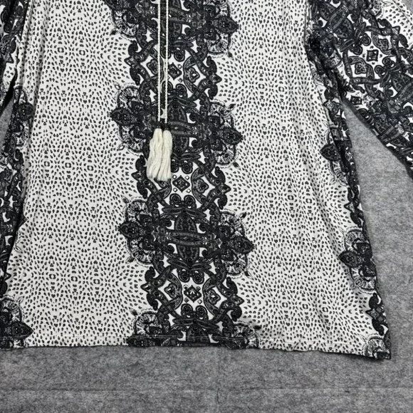 Rose & Olive Women's Boho Paisley Print Rayon Blend Lace Trim Top Size 3X - Picture 6 of 15